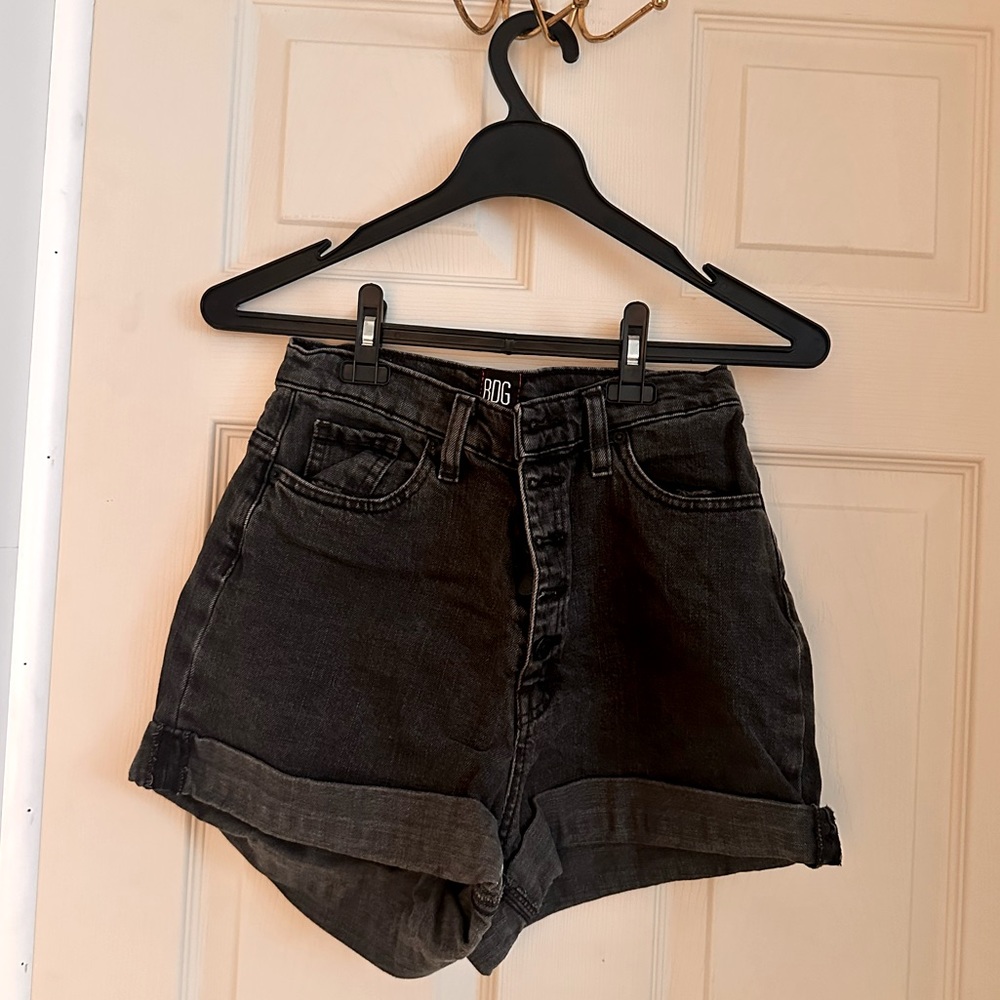 BDG shorts size 27